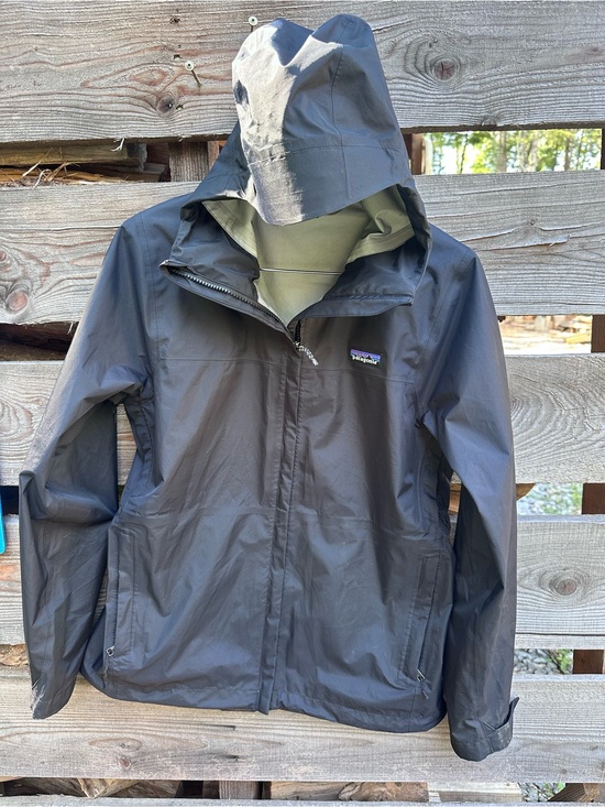 Patagonia Jackets & Blazers - Women Patagonia rain coat
